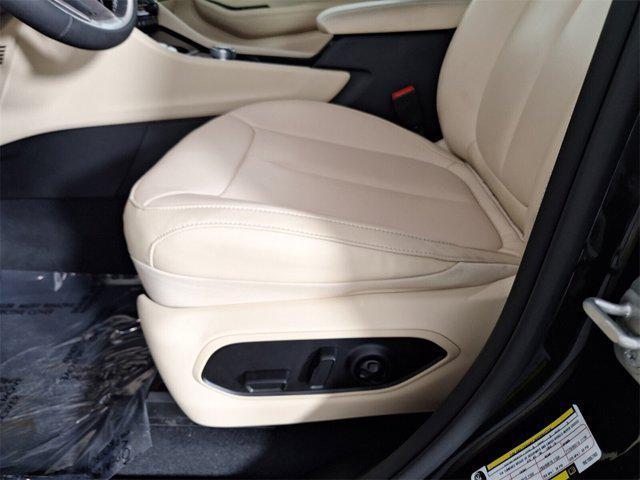 Photo of 2024 Rocky Mountain Pearlcoat Jeep Grand Cherokee