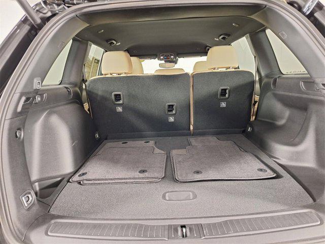 Photo of 2024 Rocky Mountain Pearlcoat Jeep Grand Cherokee