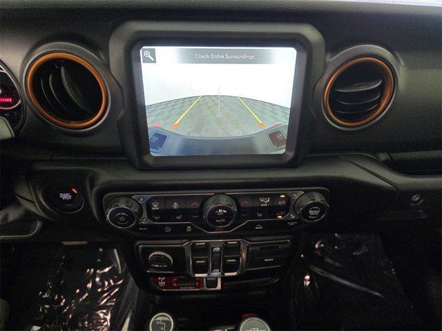 Photo of 2022 Granite Crystal Metallic Clearcoat Jeep Gladiator