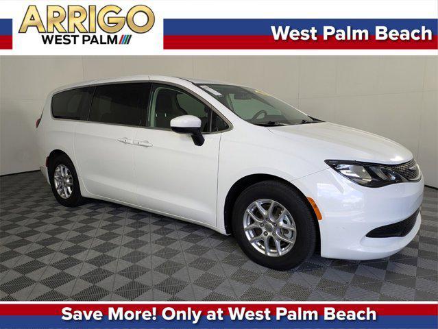 2022 Chrysler Voyager