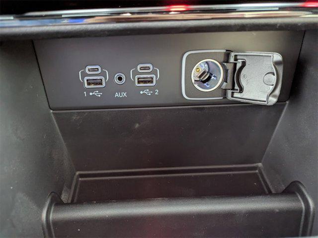 Photo of 2025 Bright White Clearcoat Jeep Grand Cherokee