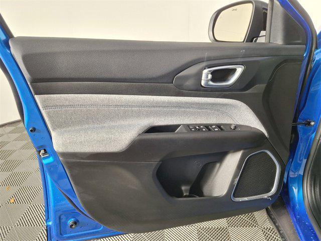 Photo of 2025 Hydro Blue Pearlcoat Jeep Compass