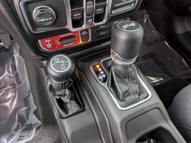 Photo of 2025 Black Clearcoat Jeep Wrangler