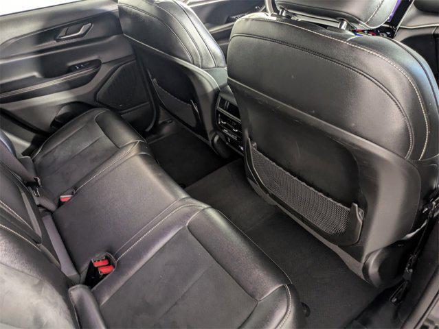 Photo of 2024 Diamond Black Crystal Pearlcoat Jeep Grand Cherokee