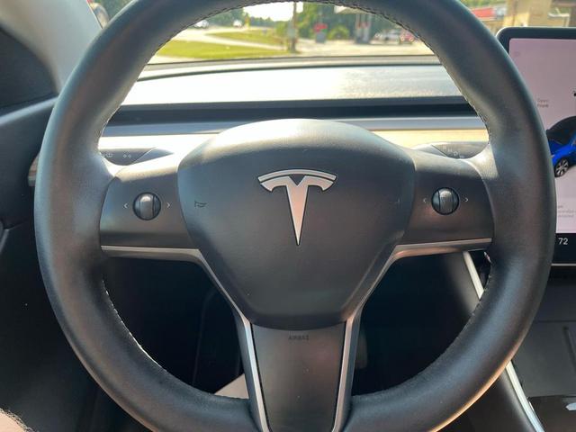 Photo of 2021 Deep Blue Metallic Tesla Model Y