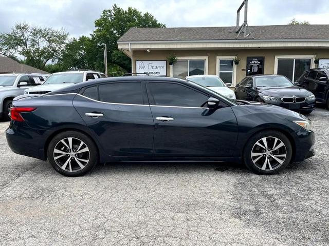 Photo of 2016 BLUE Nissan Maxima