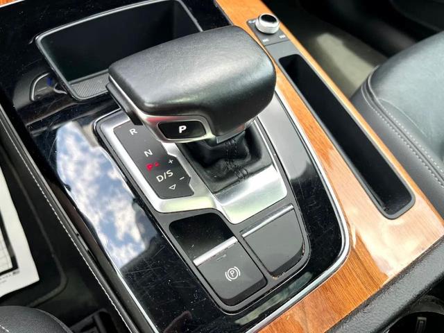 Photo of 2021 BLACK Audi Q5