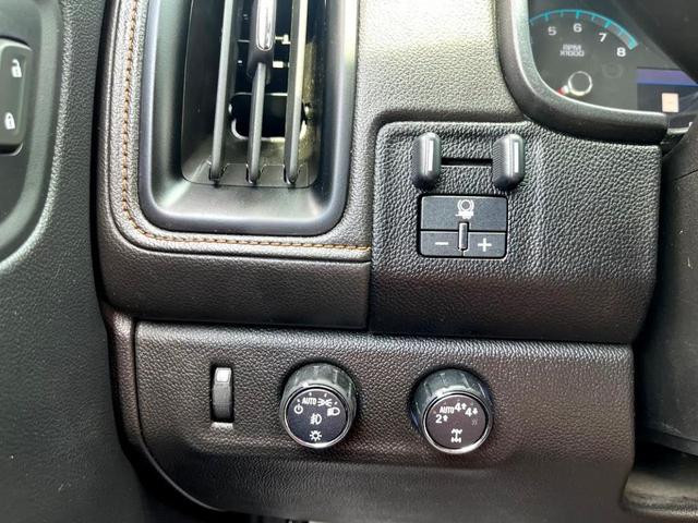 Photo of 2021 TAN GMC Canyon