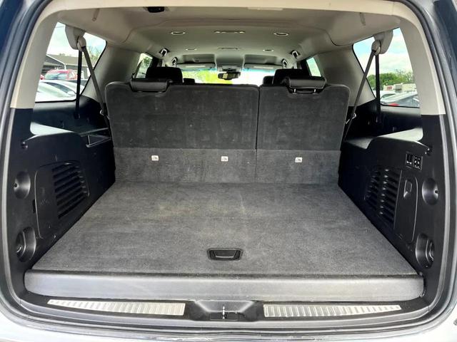 Photo of 2018 Silver Ice Metallic Chevrolet Suburban