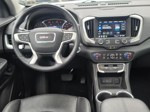 Photo of 2022 Summit White GMC Terrain