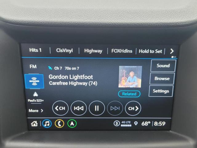 Photo of 2022 Summit White GMC Terrain
