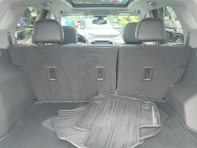 Photo of 2022 Summit White GMC Terrain