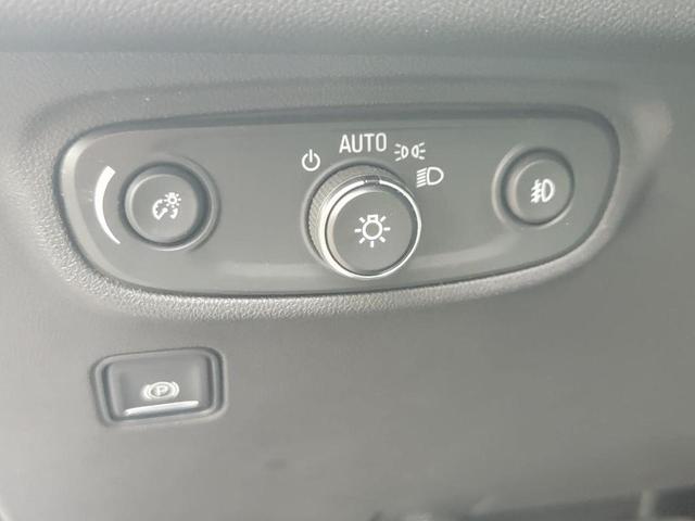 Photo of 2022 Summit White GMC Terrain