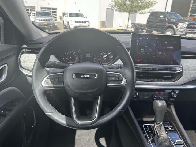Photo of 2022 Granite Crystal Clearcoat Metallic Jeep Compass