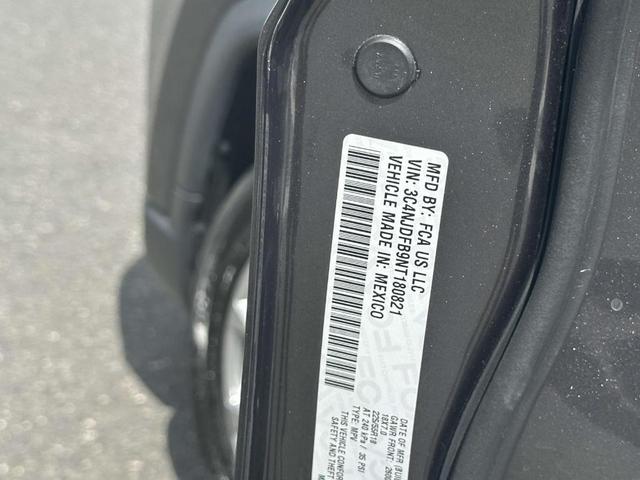 Photo of 2022 Granite Crystal Clearcoat Metallic Jeep Compass