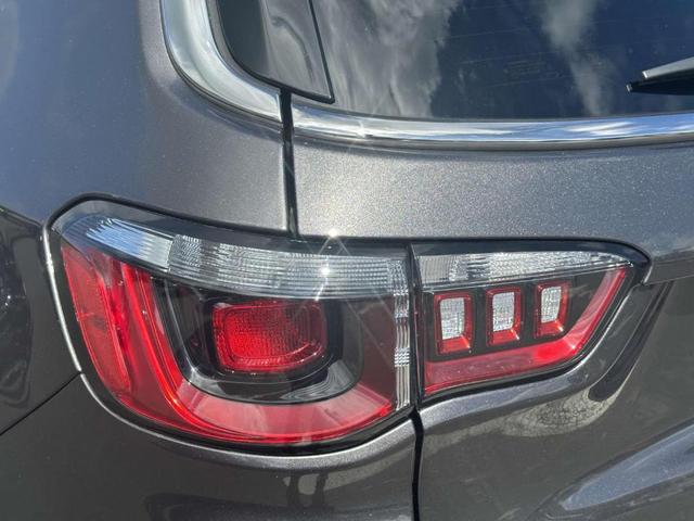 Photo of 2022 Granite Crystal Clearcoat Metallic Jeep Compass