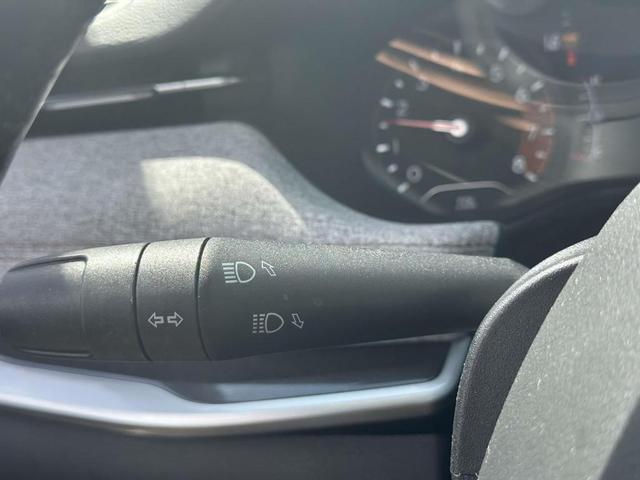 Photo of 2022 Granite Crystal Clearcoat Metallic Jeep Compass