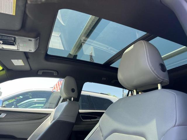 Photo of 2024 Opal White Pearl Effect Volkswagen Atlas Cross Sport