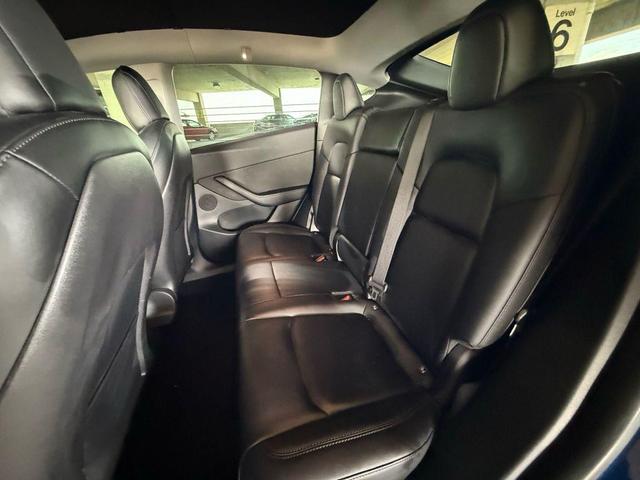 Photo of 2021 Deep Blue Metallic Tesla Model Y