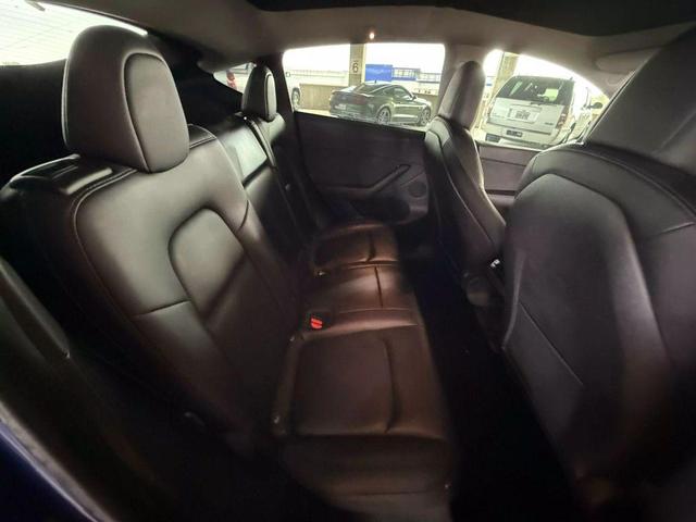 Photo of 2021 Deep Blue Metallic Tesla Model Y