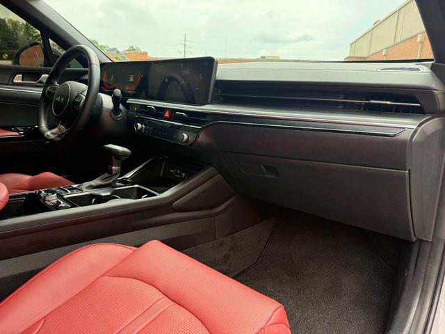 Photo of 2025 Wolf Gray Kia K5