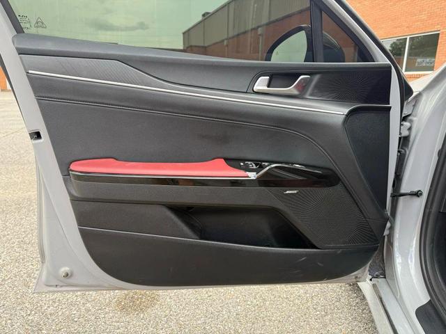 Photo of 2025 Wolf Gray Kia K5