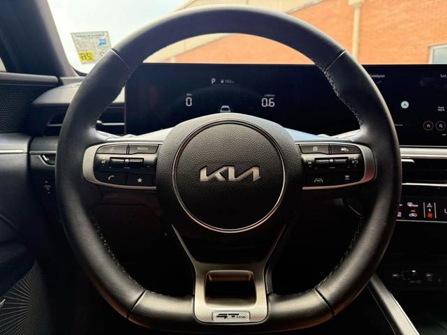 Photo of 2025 Wolf Gray Kia K5