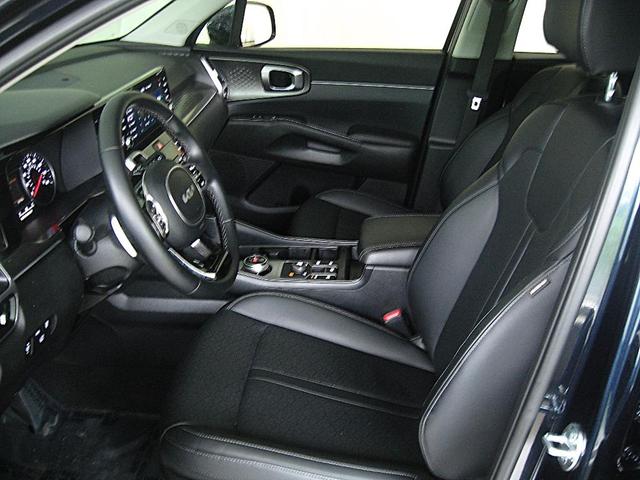 Photo of 2024 Gravity Blue Kia Sorento Hybrid