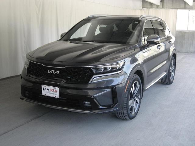 Photo of 2023 Platinum Graphite Kia Sorento Plug-In Hybrid