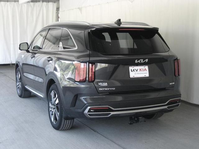 Photo of 2023 Platinum Graphite Kia Sorento Plug-In Hybrid