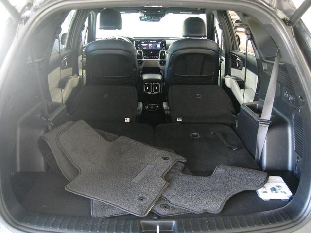 Photo of 2023 Platinum Graphite Kia Sorento Plug-In Hybrid