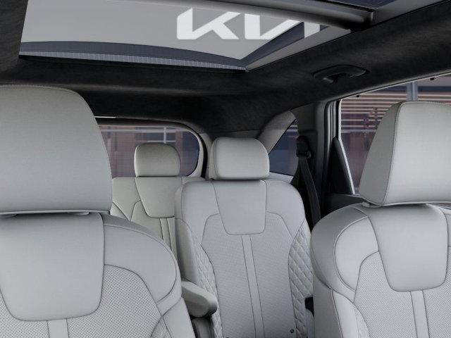 Photo of 2025 Silver Kia Sorento Plug-In Hybrid