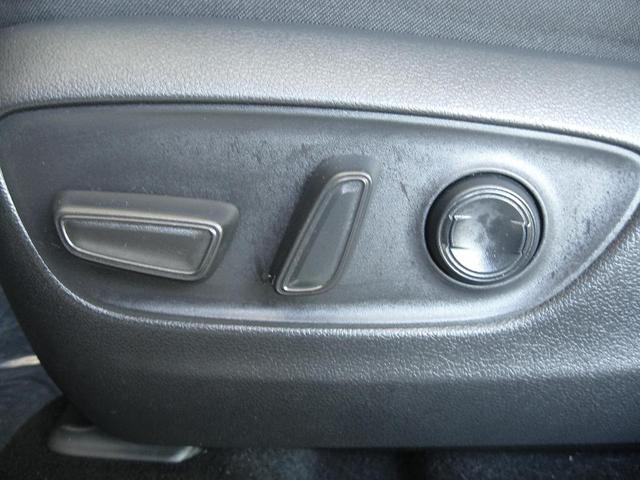 Photo of 2021 Super White Toyota RAV4 Hybrid