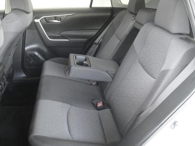 Photo of 2021 Super White Toyota RAV4 Hybrid