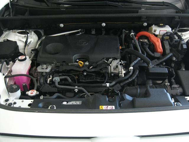 Photo of 2021 Super White Toyota RAV4 Hybrid