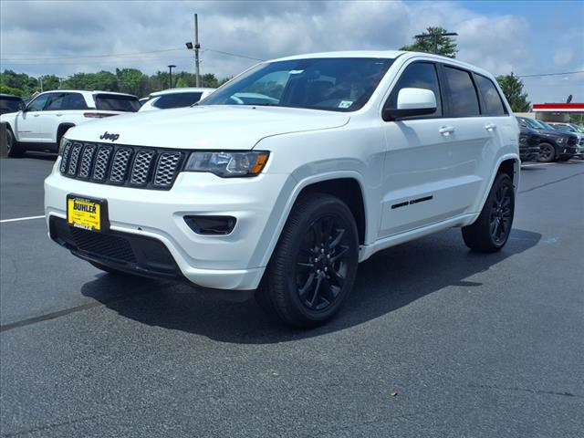 Photo of 2021 Bright White Clearcoat Jeep Grand Cherokee