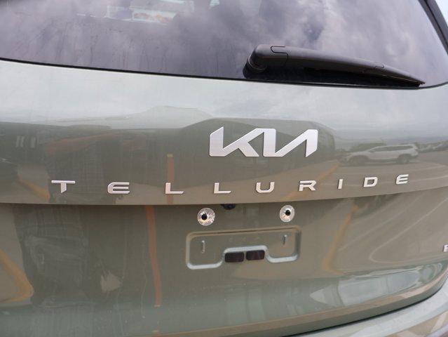 Photo of 2023 Jungle Green Kia Telluride