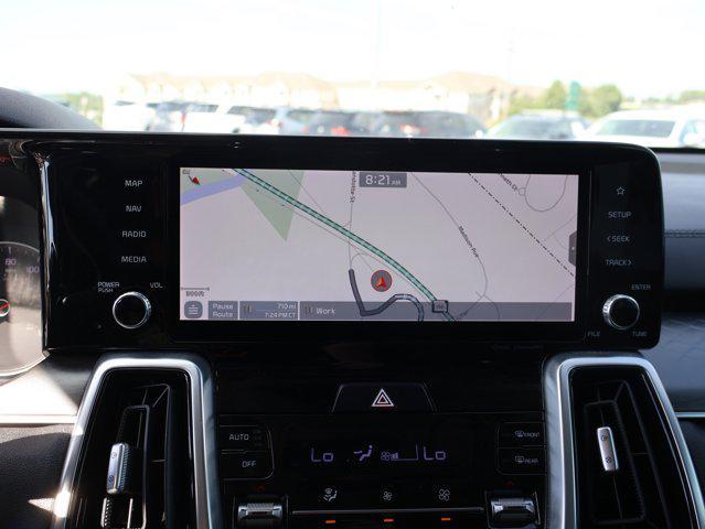 Photo of 2021 Glacial White Pearl Kia Sorento