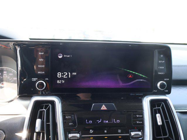 Photo of 2021 Glacial White Pearl Kia Sorento