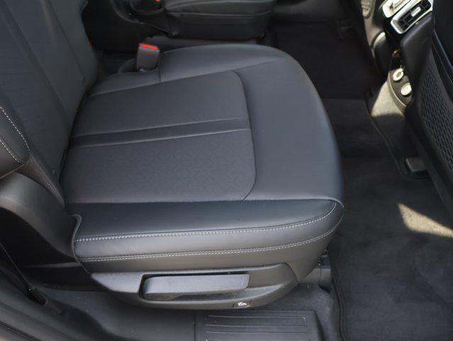 Photo of 2021 Glacial White Pearl Kia Sorento