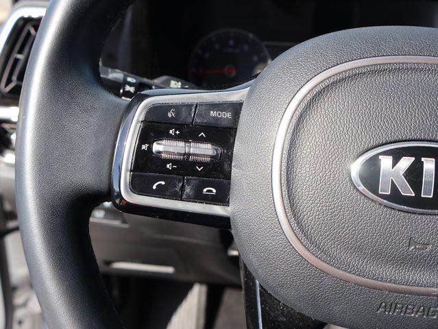 Photo of 2021 Glacial White Pearl Kia Sorento