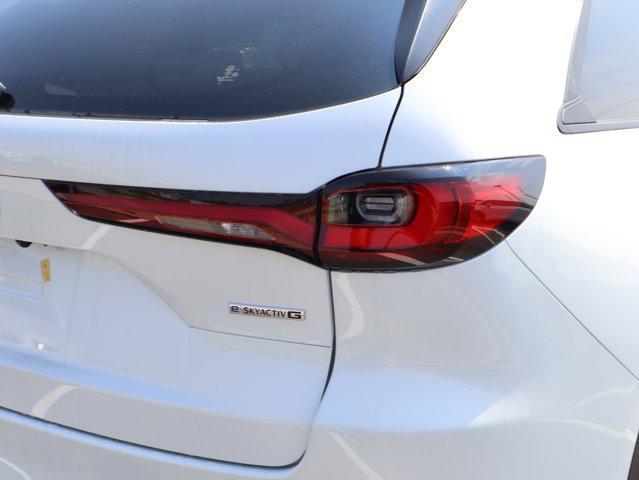 Photo of 2025 Rhodium White Premium Mazda CX-90
