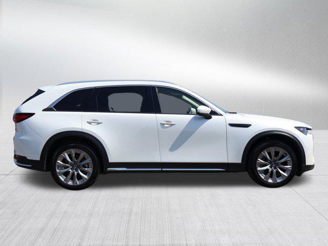Photo of 2024 Rhodium White Premium Mazda CX-90
