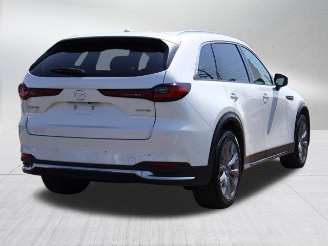 Photo of 2024 Rhodium White Premium Mazda CX-90