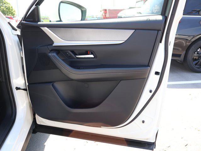 Photo of 2024 Rhodium White Premium Mazda CX-90