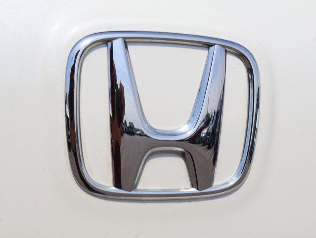 Photo of 2019 White Diamond Pearl Honda Pilot
