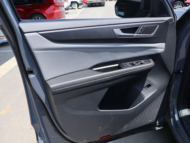 Photo of 2024 Pure Gray Volkswagen Atlas