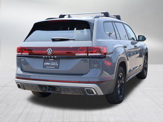 Photo of 2024 Pure Gray Volkswagen Atlas
