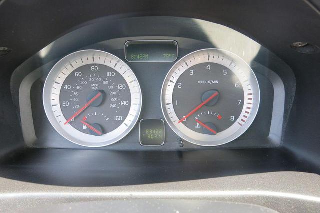Photo of 2011 Flamenco Red Metallic Volvo C70