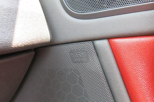 Photo of 2011 Flamenco Red Metallic Volvo C70